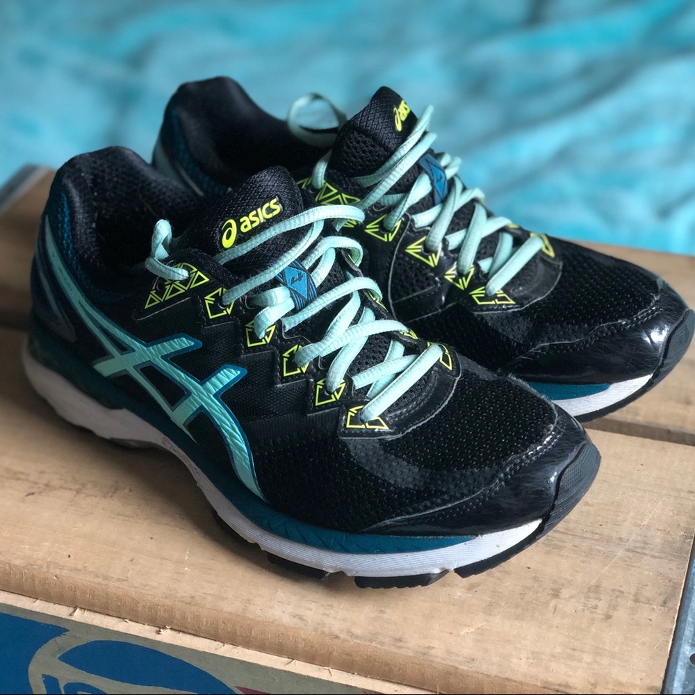 ASICS IGS Sneakers size 9 woman’s